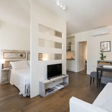 Novella Goldoni Suite-By Florence Concierge-3