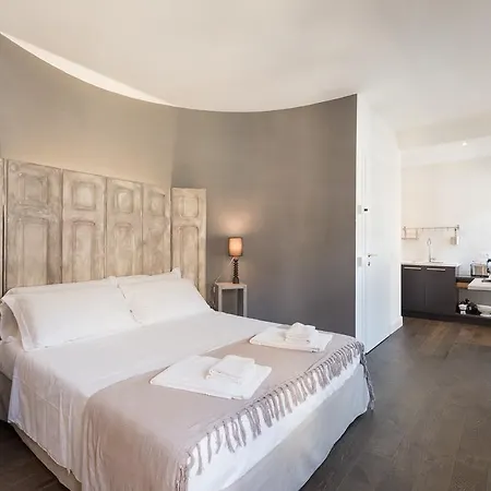 Novella Goldoni Suite-By Florence Concierge-2